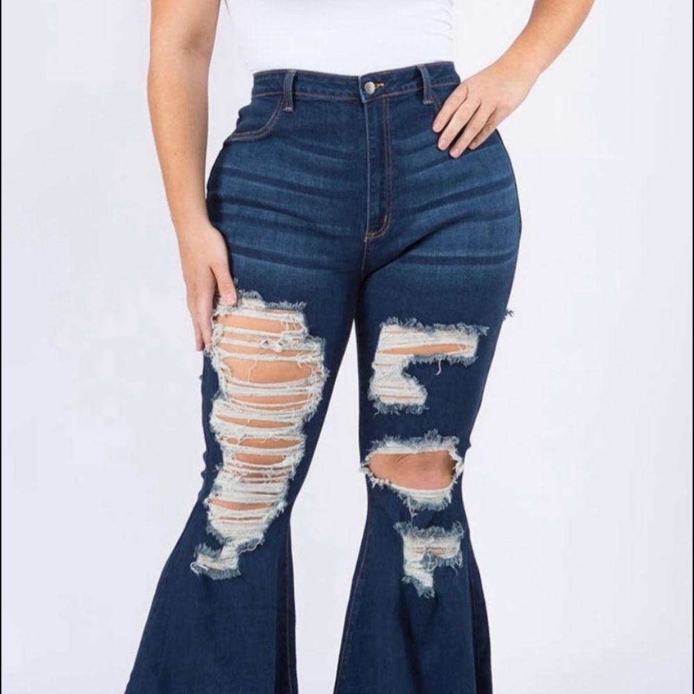 Flair jeans with some distress